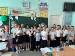 В МОУ «Школа-коллегиум им. С.Е. Иванова» г. Алушты прошли классные часы, посвящённые памяти жертв Беслана  