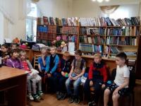 Поход в Детскую городскую библиотеку воспитанников площадки "Весельчаки""